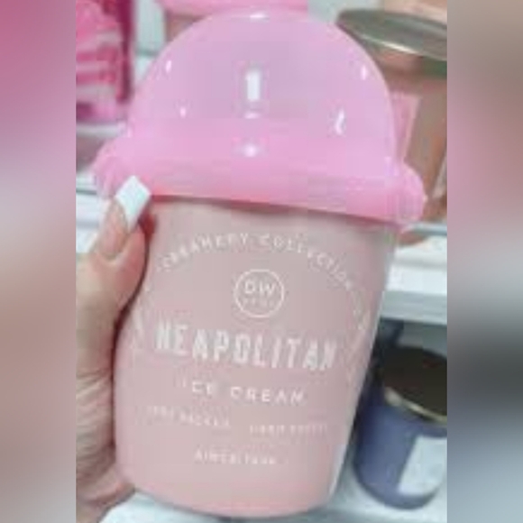 🔥🆕️🍨Neopolitan Ice Cream🍨 Candle Brand New🔥 - Picture 2 of 4